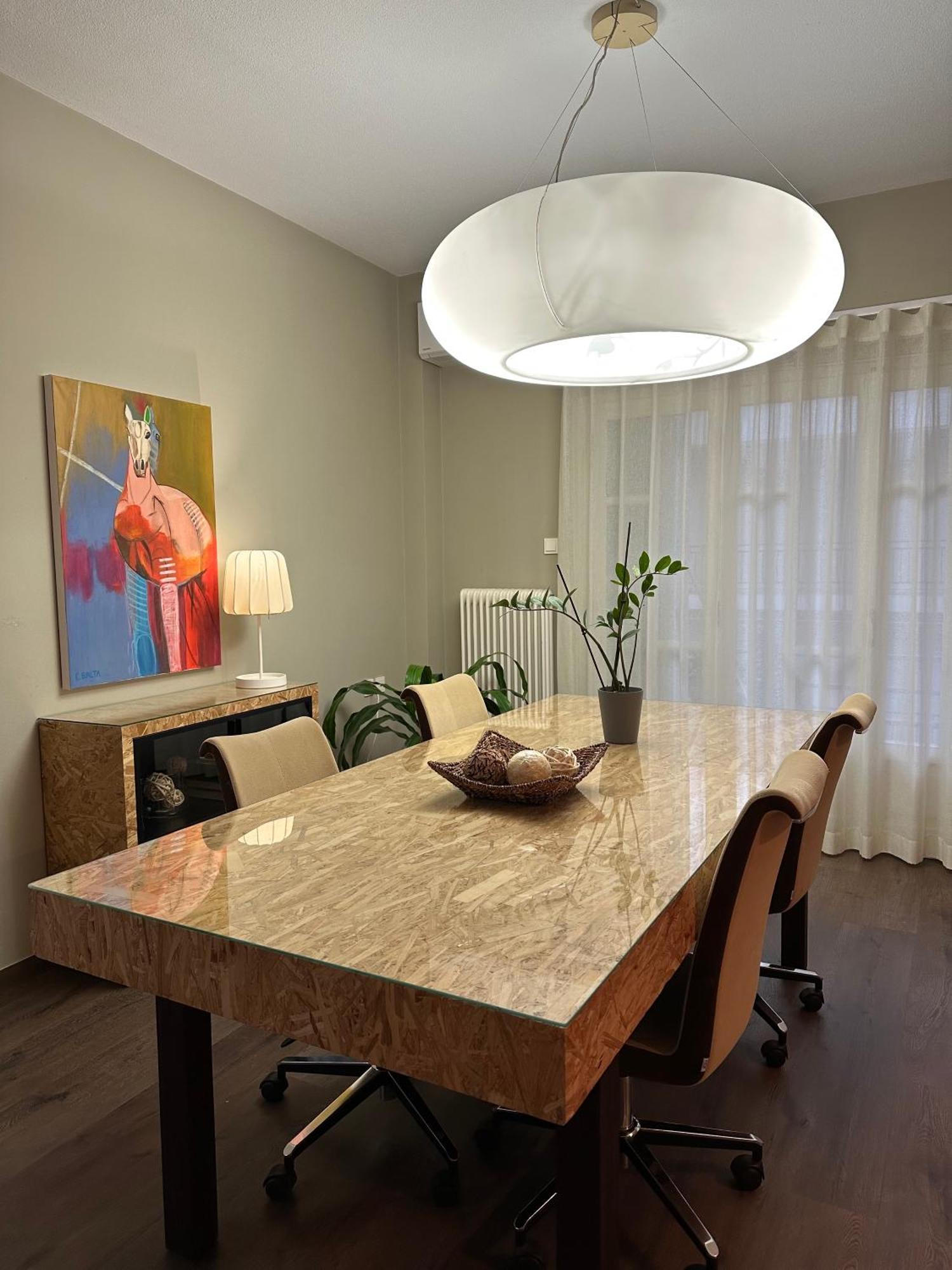 Elegant In Apartment *